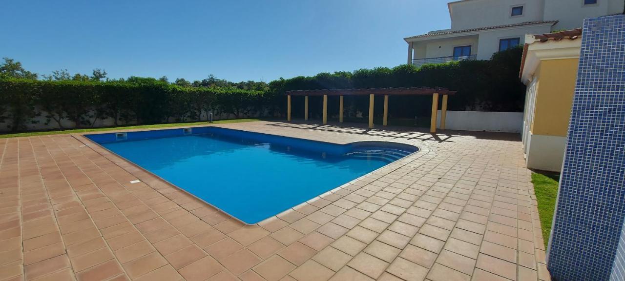 Apartamento piscina 5 minutos praia Alcantarilha Esterno foto