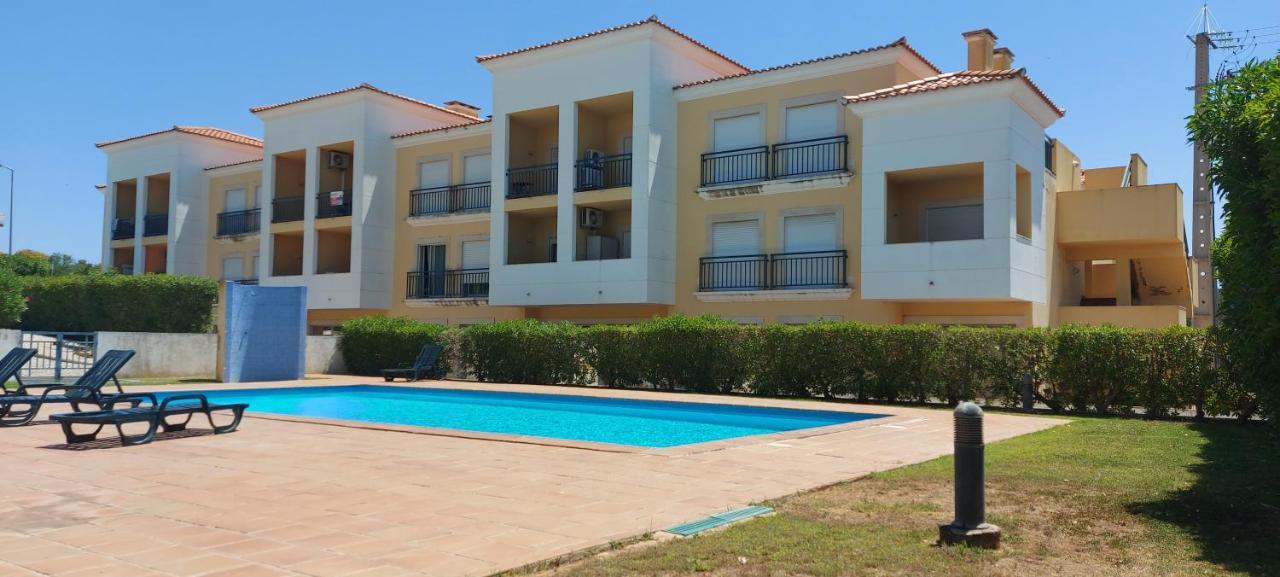 Apartamento piscina 5 minutos praia Alcantarilha Esterno foto