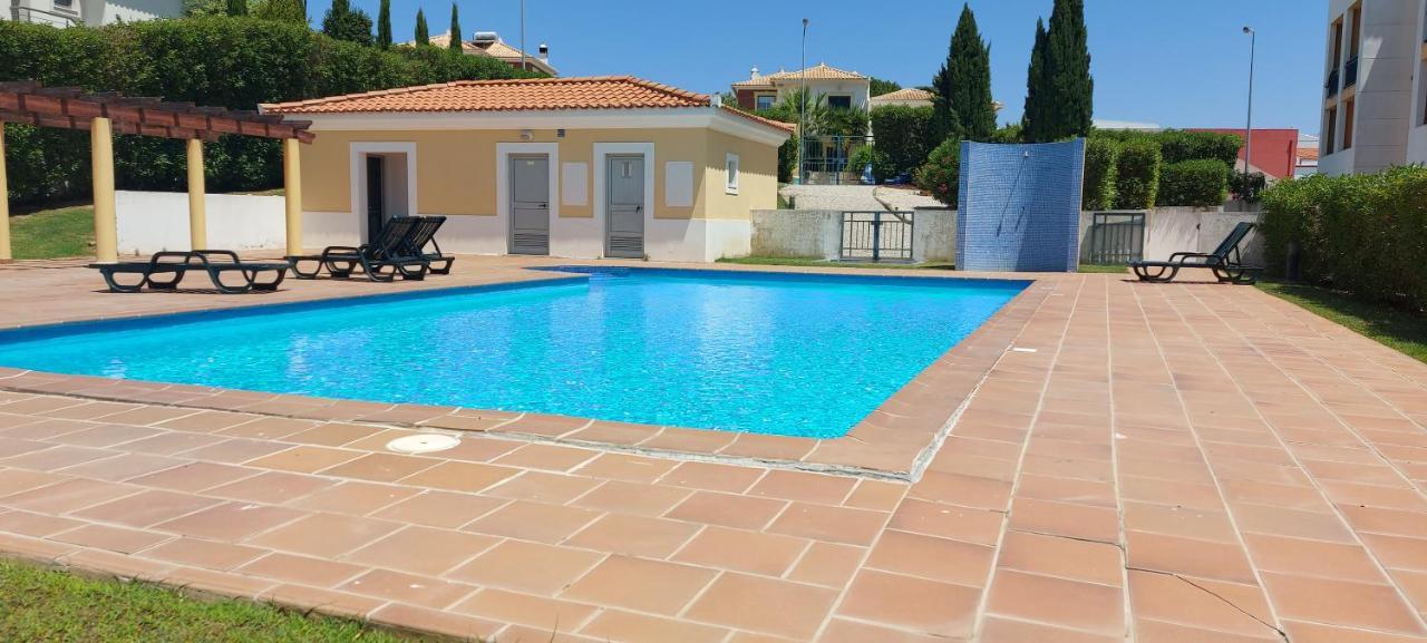 Apartamento piscina 5 minutos praia Alcantarilha Esterno foto